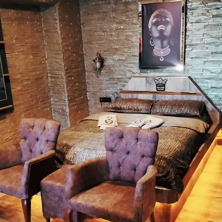 Lejlighedshotel Golden House